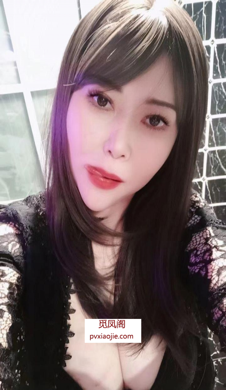 黑丝榨汁波霸