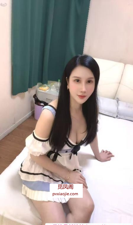 大奶水床妹子
