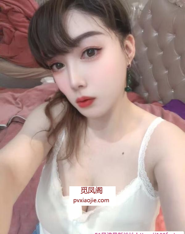大奶欲女等待